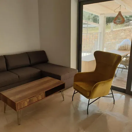 Tatil Evi Lavender Áyios Nikítas